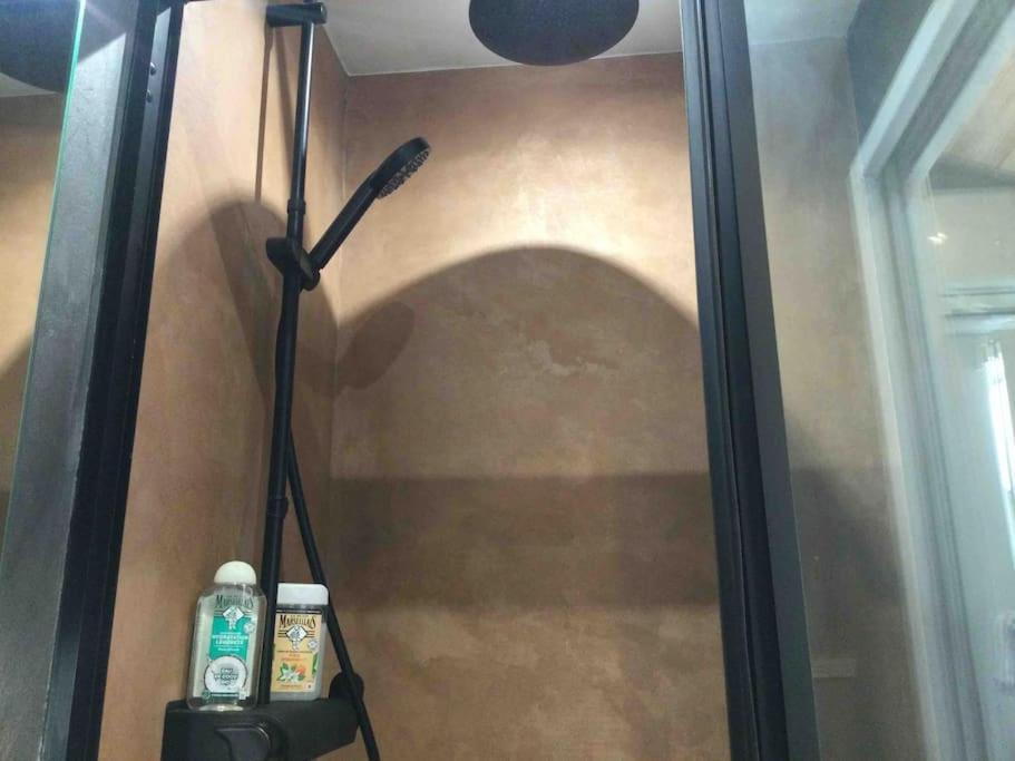 Studio De Charme Au Coeur De La Vieille Ville Nizza Kültér fotó